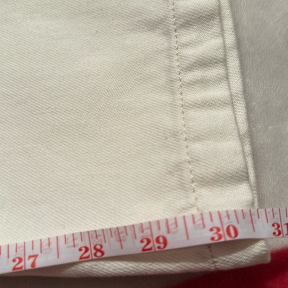 NWT Chelsea & Violet
Olivia Denim High Rise 5 Pocket Carpenter Jean - Picture 9 of 14